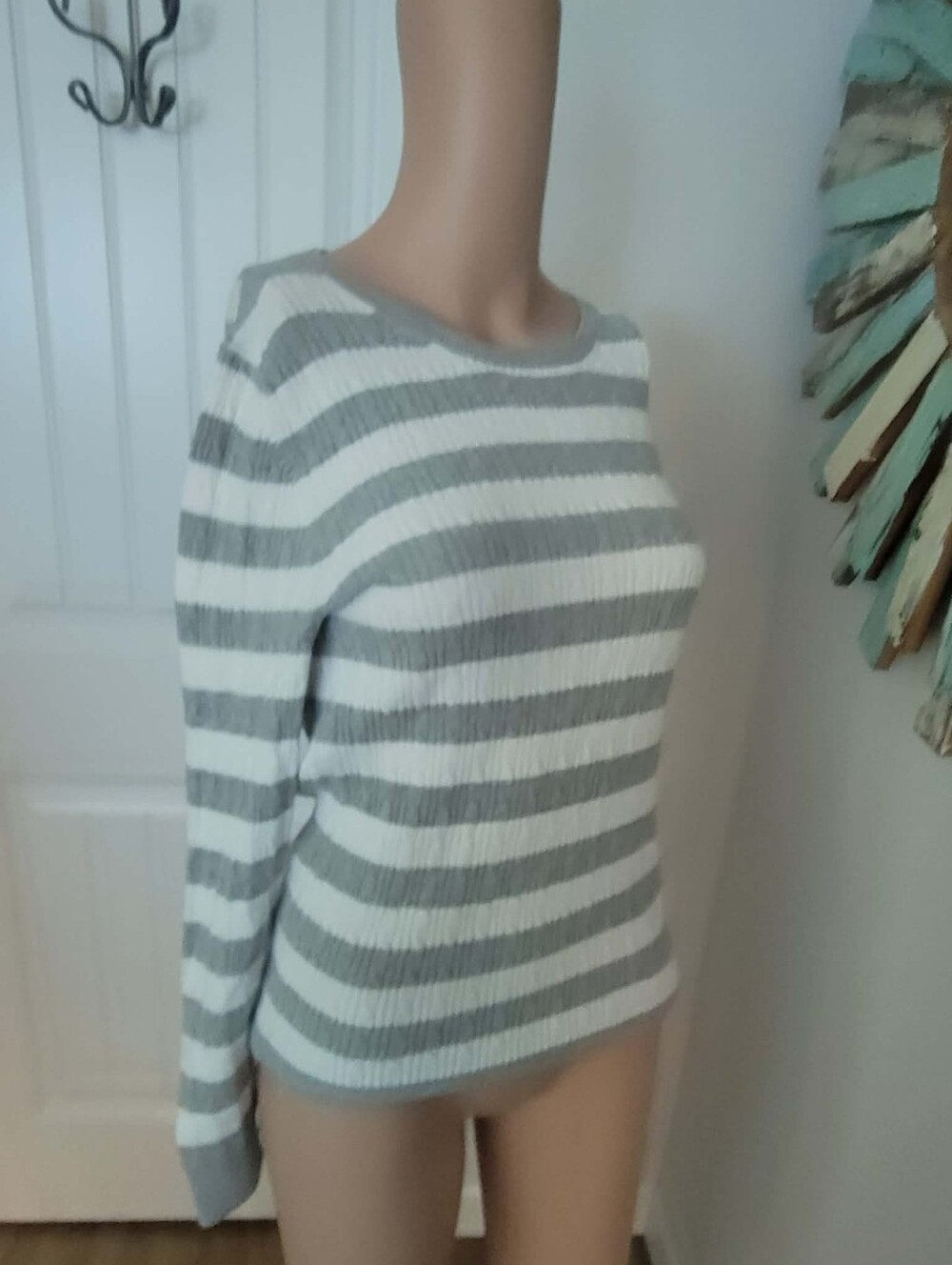 Vintage Gap Sz L Gray&White Striped Cable Knit Crew Neck Sweater Everyday Casual